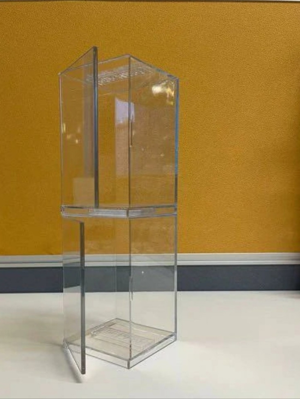 POP MART Single-Compartment Display Box (Does Not include figures) - Picture 2 of 8